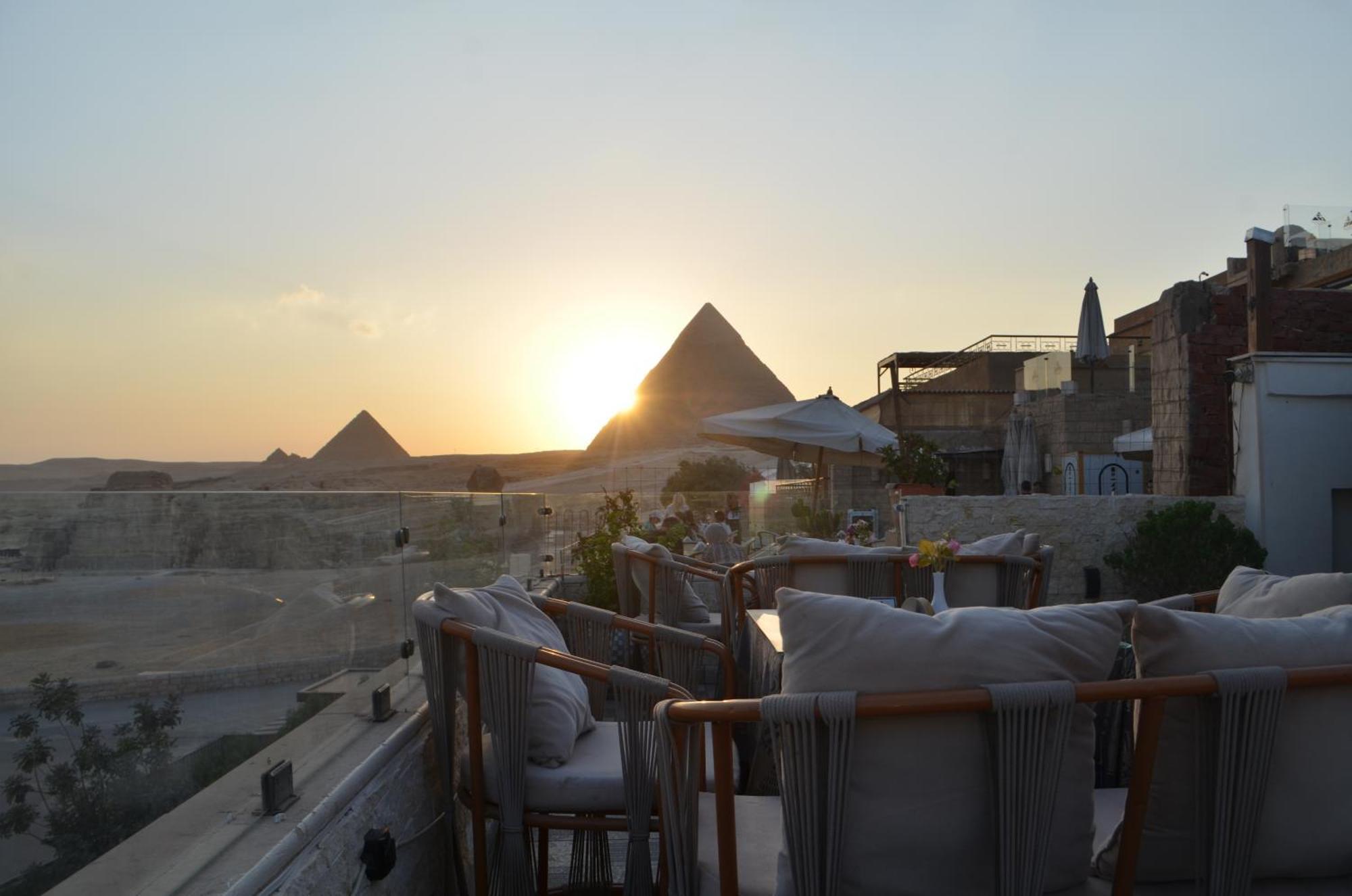 Queen Cleopatra Pyramids View Kafret el-Gabal Extérieur photo